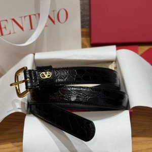 Valentino's new belt with a pin buckle made of top-grain cowhide and a pure stee