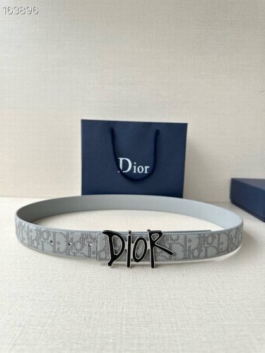 Width 3.5 Cm. This 35 Mm Double-Sided Belt Combines Classic Elegance With Modern