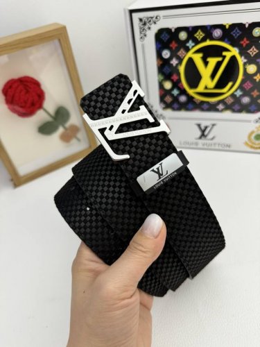 Product name: Lv..Louis..Vuitton original Material: original cowhide belt 100%